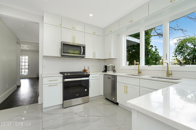 Building Photo - 319 Elberon Ave