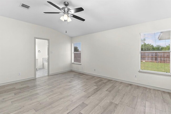 Building Photo - 2356 Vernell Way