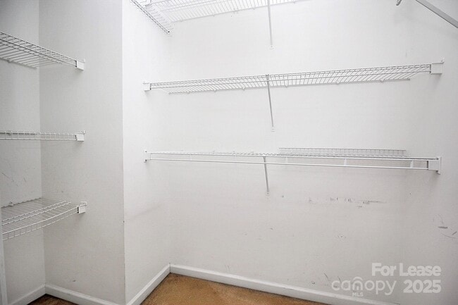 Building Photo - 7115 Simbrah Way