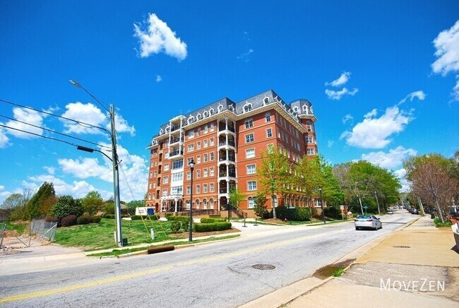 Building Photo - 710 Independence Pl