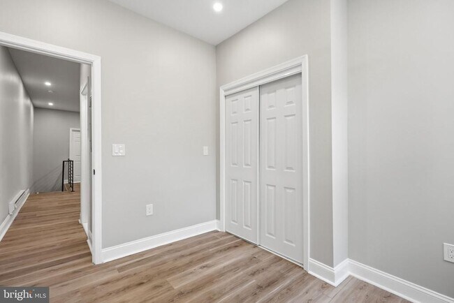 Building Photo - 865 N 47th St