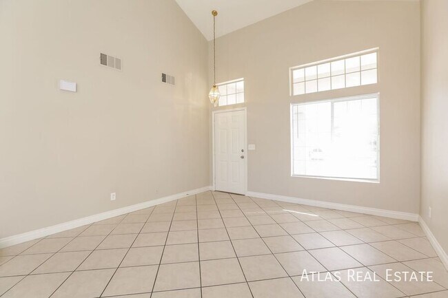 Building Photo - 4933 Via Luis Ct