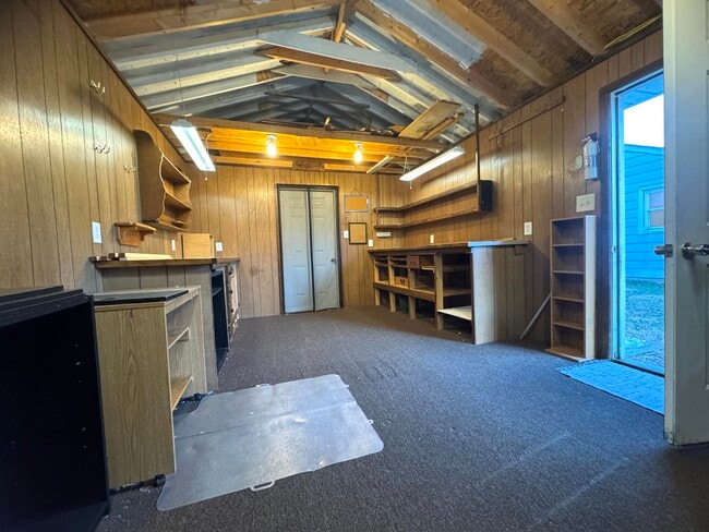 Building Photo - 15 W Worley Ave