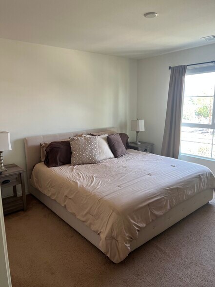 Building Photo - 14838 Nordhoff St