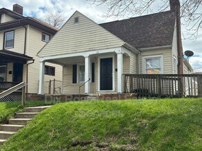 Building Photo - 112 Iroquois Ave