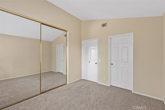 Building Photo - 41 Alondra