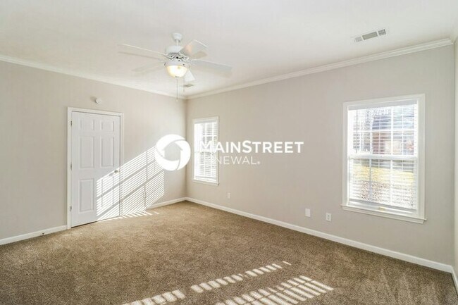 Building Photo - 5 Bedroom Pet-Friendly Home in CORDOVA, TN with Main Street Renewal