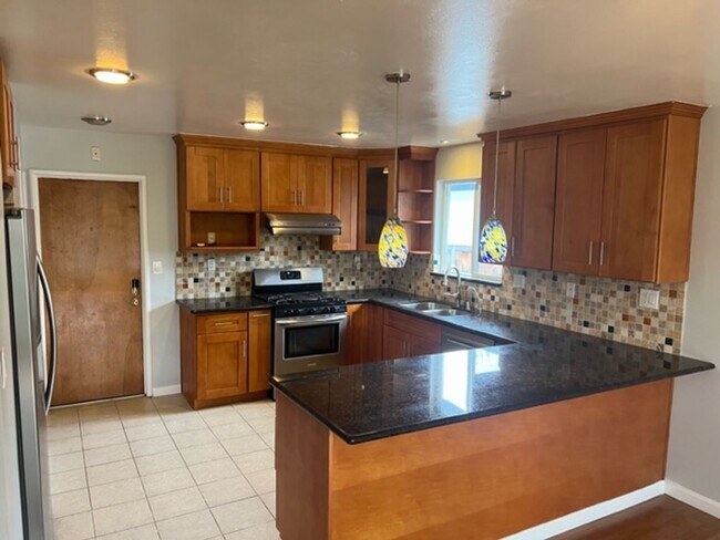 Building Photo - Updated 3BR/2BA Home in the Heart of Silic...