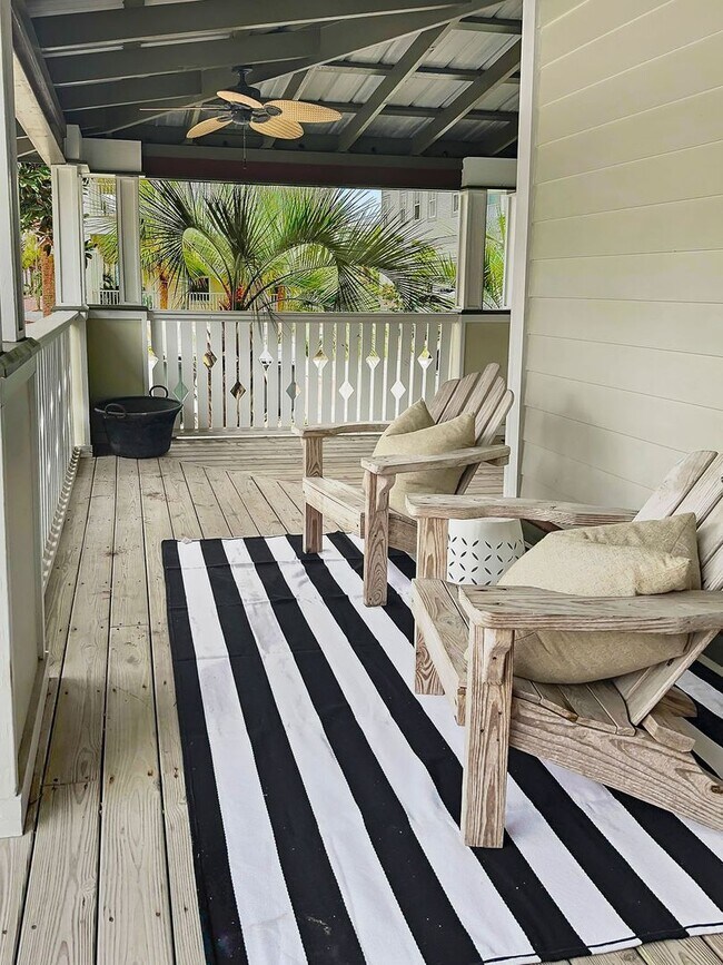 Building Photo - 50% off first months rent.  Open 3 bedroom...