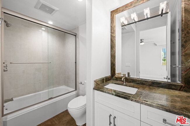 Building Photo - 816 S Catalina Ave