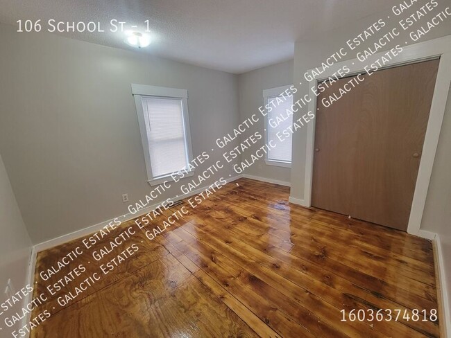 Building Photo - West side 3 bed 1 bath 1st floor apartment...