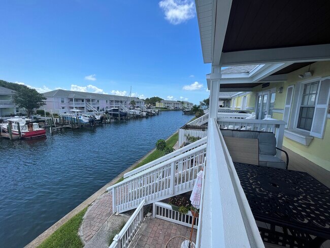 Building Photo - 5132 Beach Dr SE