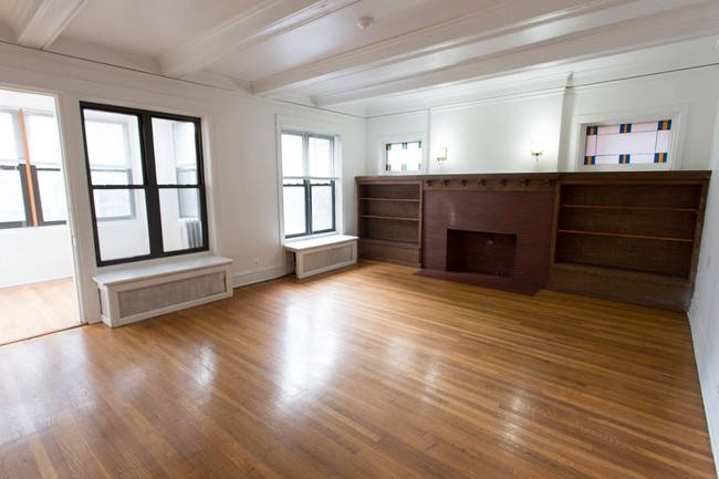 Dining/Living room - 5468-70 S. Hyde Park Boulevard