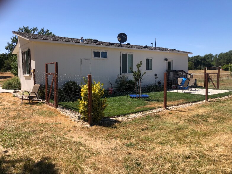 Building Photo - 5067 Fruitvale Rd