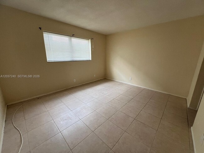 Building Photo - 1321 NW 43rd Ave