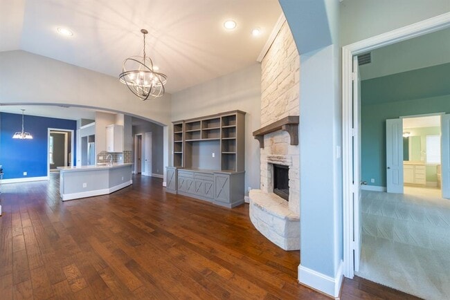 Building Photo - 29010 Pinnacle Ridge Dr