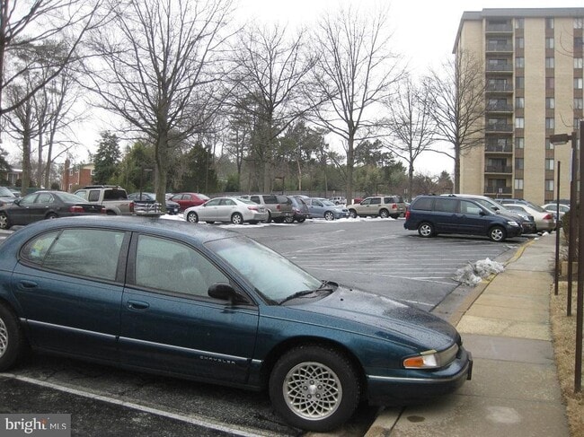 Building Photo - 3100 S Manchester St