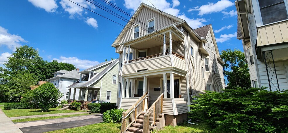 Building Photo - 352 Elm St