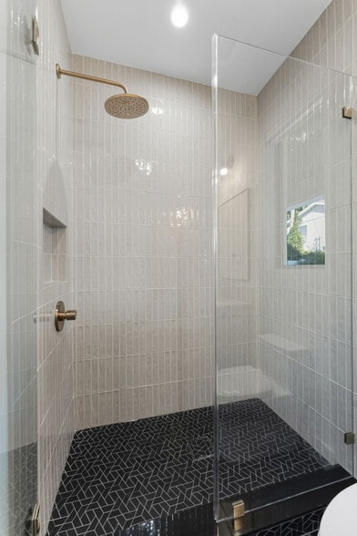 Building Photo - 2502 N Highland Ave