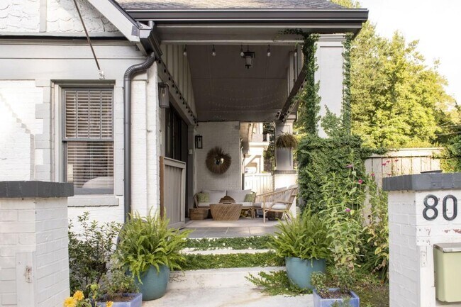 Building Photo - 801 Durant Pl NE