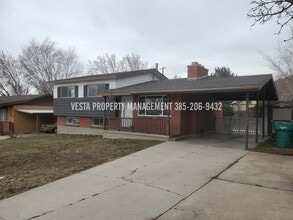 Building Photo - 1380 3rd St