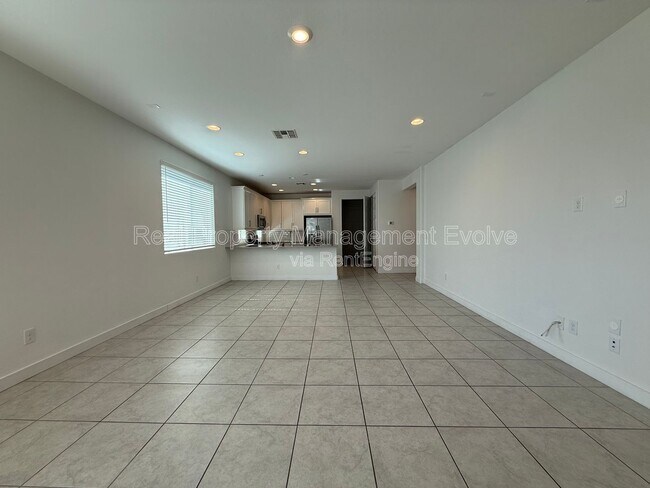 Building Photo - 6324 W Warner St