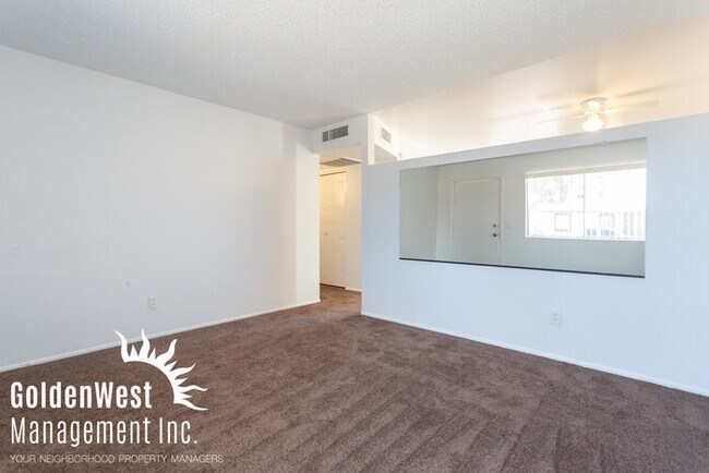 Building Photo - 3Bdm 2Ba Glendale Home with Private Backyard and Covered Carport
