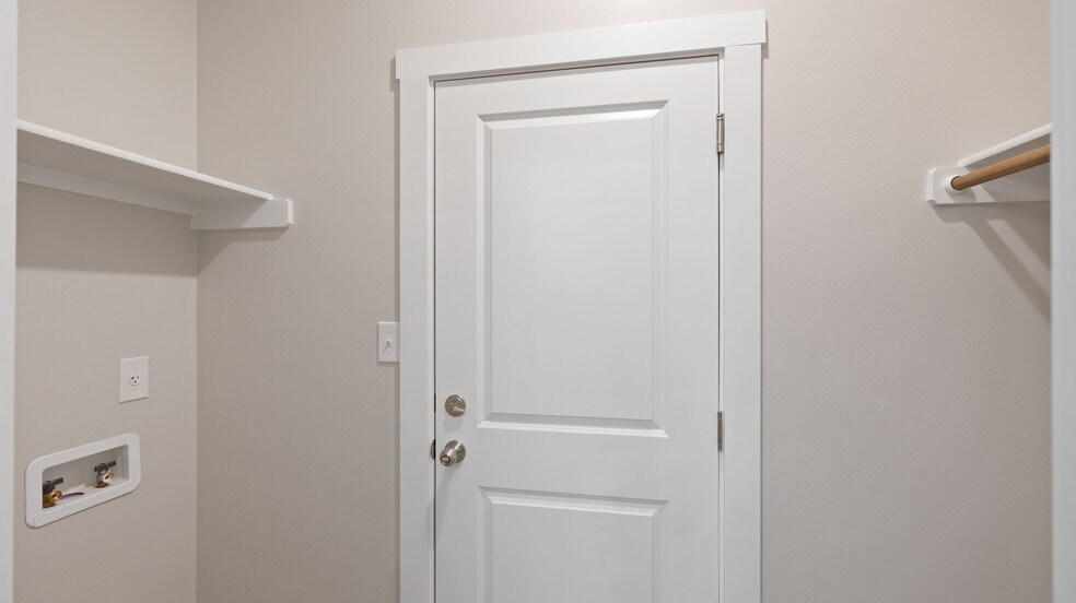 Laundry room leads to car garage - 1303 Antelope Trl