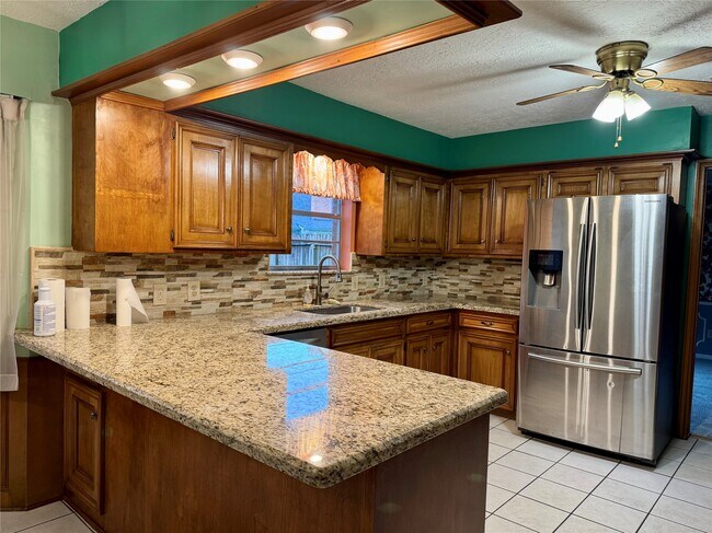 Building Photo - 11814 Cypresswood Dr