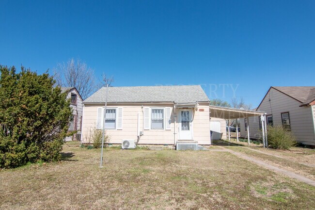 Building Photo - 2 Bedroom 1 Bath
