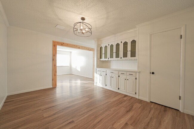 Building Photo - 4800 Spencer Rd