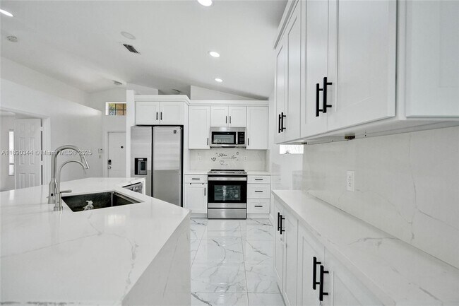 Building Photo - 4108 Sapphire Terrace