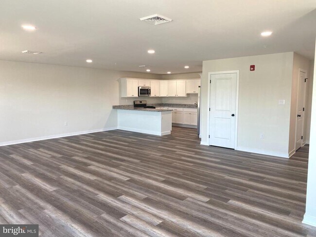 Building Photo - 3852 Ridge Pike