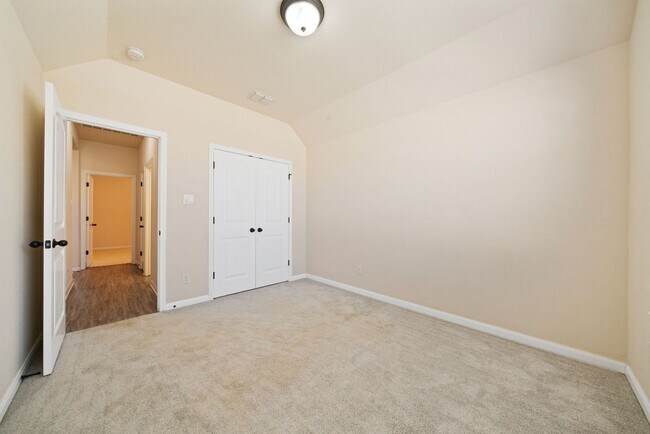Building Photo - 369 Derby Dr
