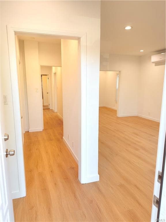 Building Photo - 1253 Del Rey Ave