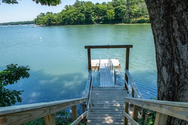 Building Photo - Gorgeous Harpswell Waterfront Property for...