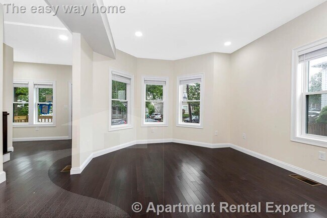 Building Photo - 77 Winchester St