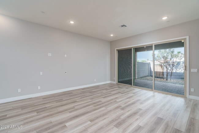 Building Photo - 14058 W Hubbell St