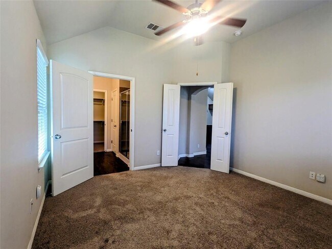 Building Photo - 242 Rock Bluff Ln