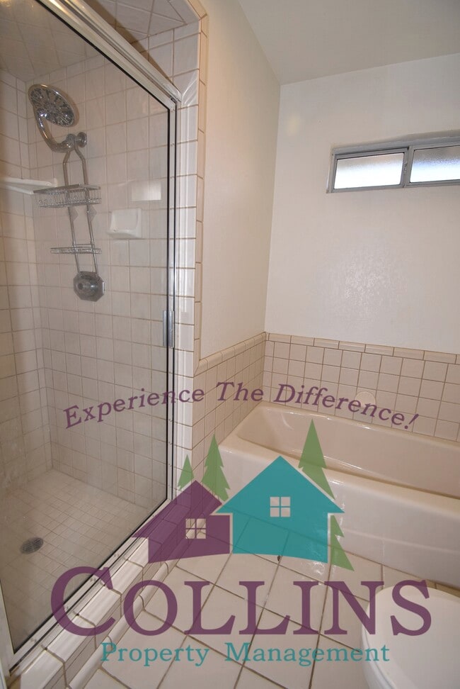 Building Photo - 505 Adriana Pl