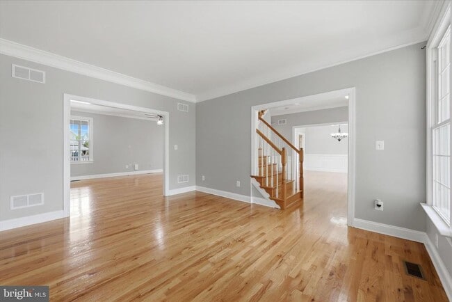 Building Photo - 102 Bramble Ct