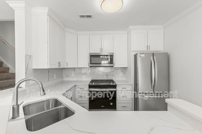 Building Photo - 45490 Whistling Terrace