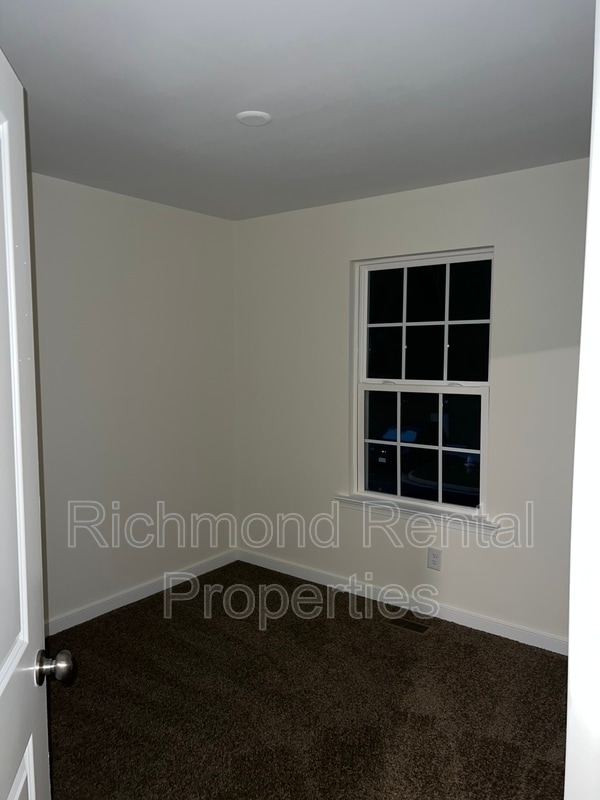 Building Photo - 1503 Stonewall Manor Dr