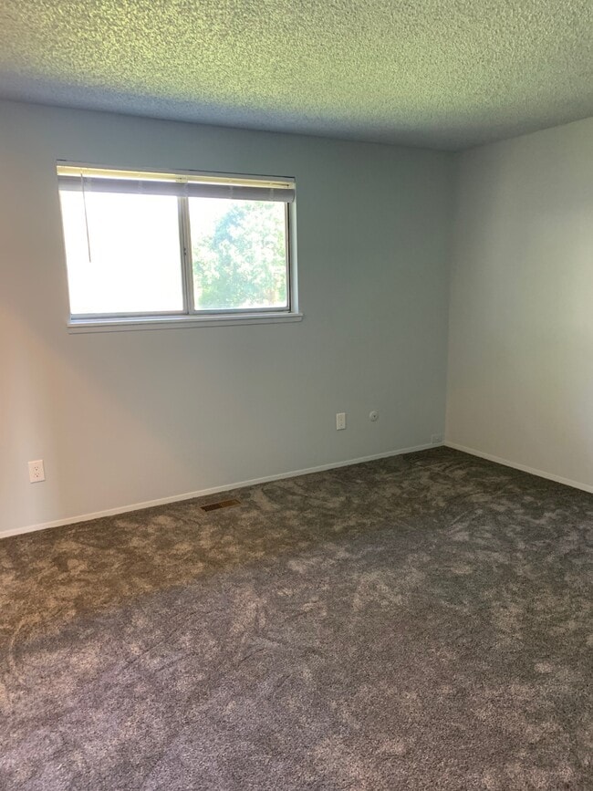 Building Photo - 248 Eagle Glen Ln