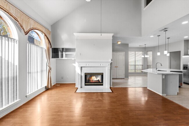 Building Photo - 3914 Clarestone Dr