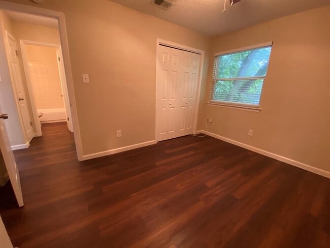 Building Photo - 4903 Merritt Dr