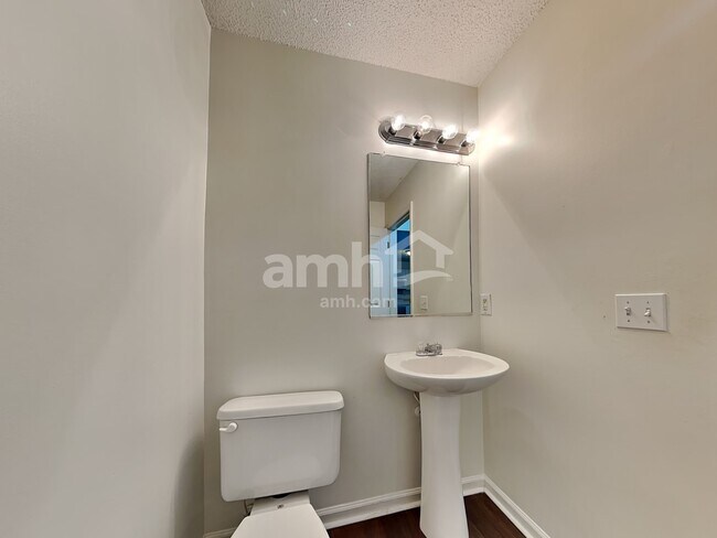 Building Photo - 132 Wildberry Ln