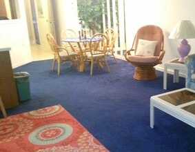 Building Photo - Golf Colony Unit 21F