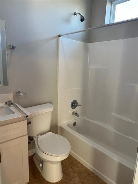 Building Photo - 3033 Pauger St