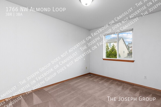 Building Photo - 1766 NW Almond Loop
